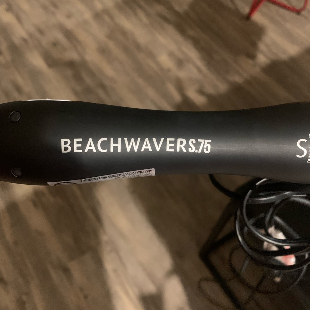 Beachwaver .75 rotating curling iron